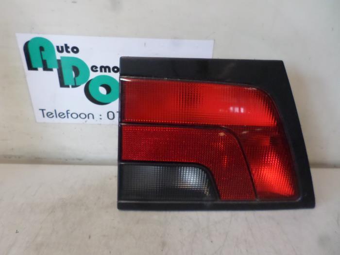 Feu arrière gauche d'un Peugeot 806, Autos : Pièces & Accessoires, Éclairage, Peugeot, Utilisé, Enlèvement ou Envoi