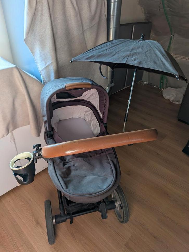 Mutsy Nio adventure Pine Green met accessoires, Kinderen en Baby's, Kinderwagens en Combinaties, Gebruikt, Kinderwagen, Mutsy