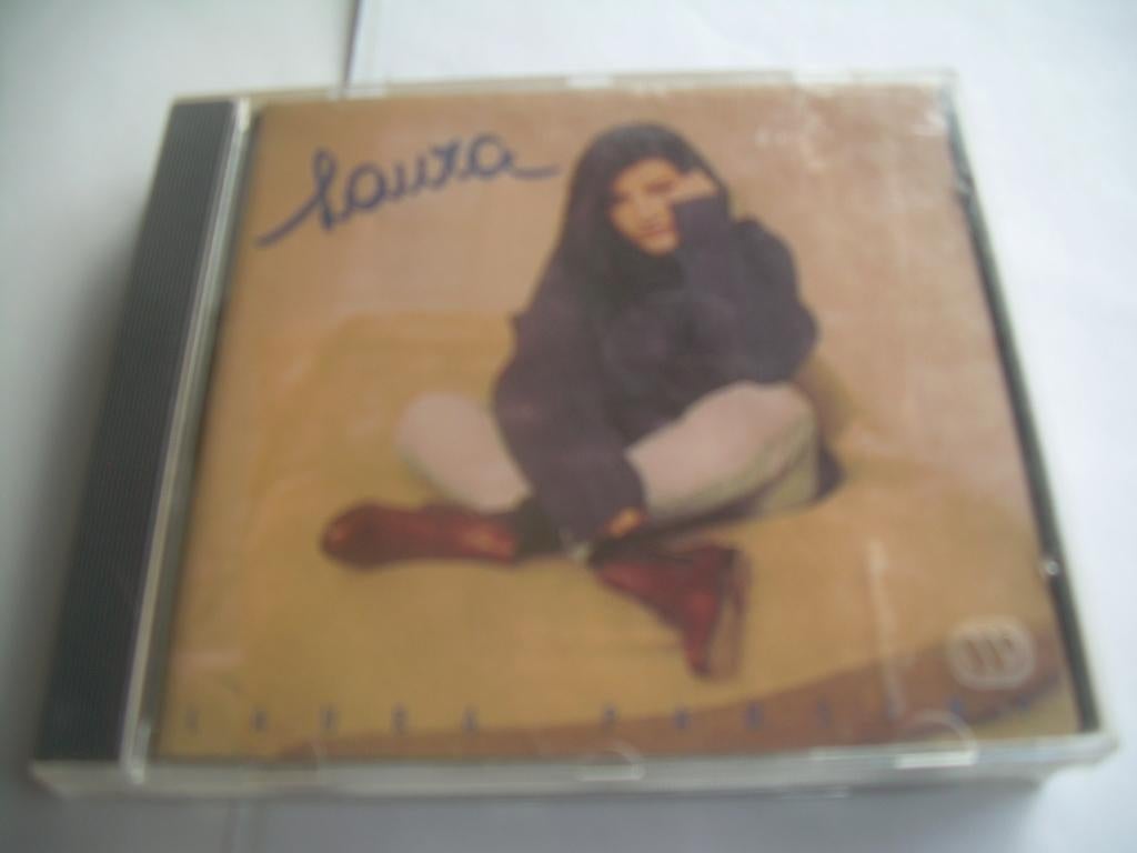 CD - LAURA PAUSINI - LAURA, Enlèvement ou Envoi, 1990 - 1999, Comme neuf
