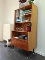 Retro/vintage houten vitrinekast met glazen wand, Huis en Inrichting, Ophalen