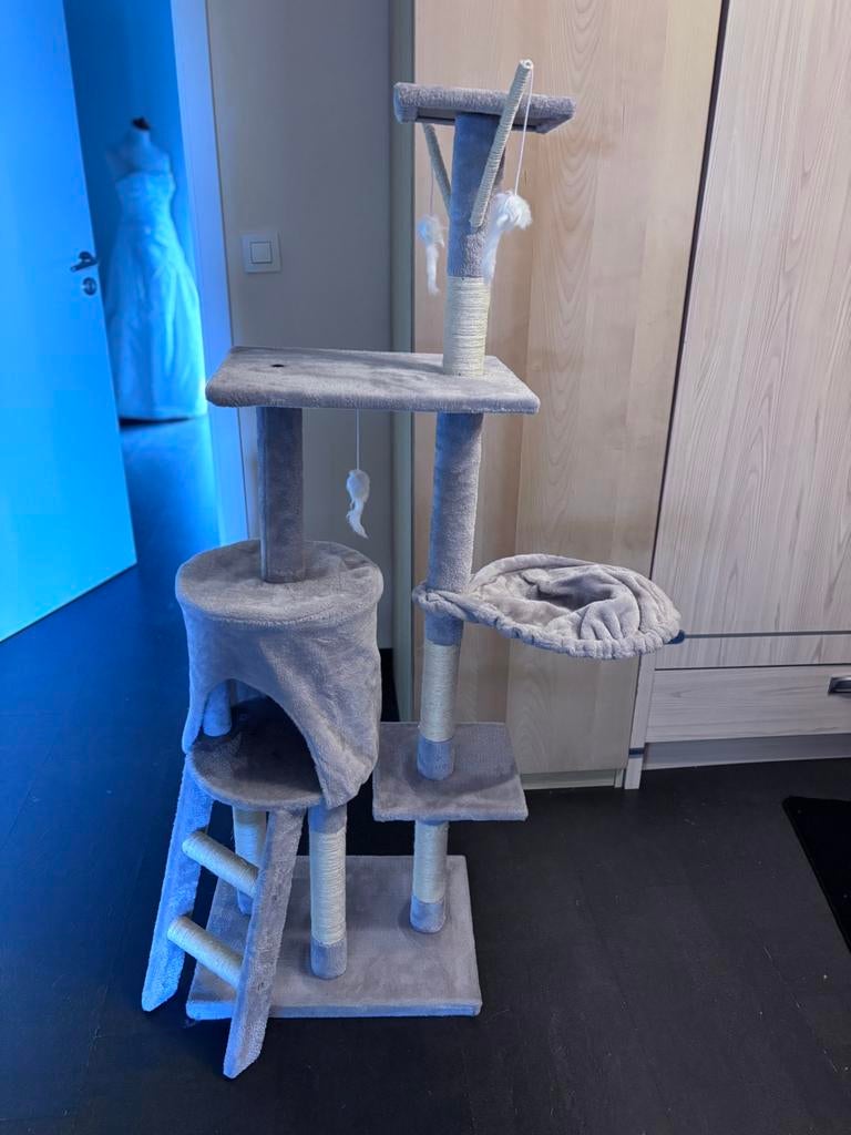 Krabpaal zo goed als nieuw, Ophalen, Zo goed als nieuw, Krabpaal