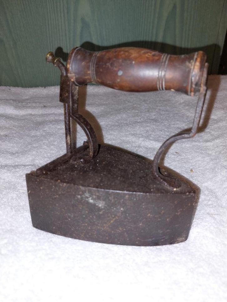 oud ijzeren strijkijzer, jaren 1800-1900, Antiek en Kunst, Curiosa en Brocante, Ophalen of Verzenden
