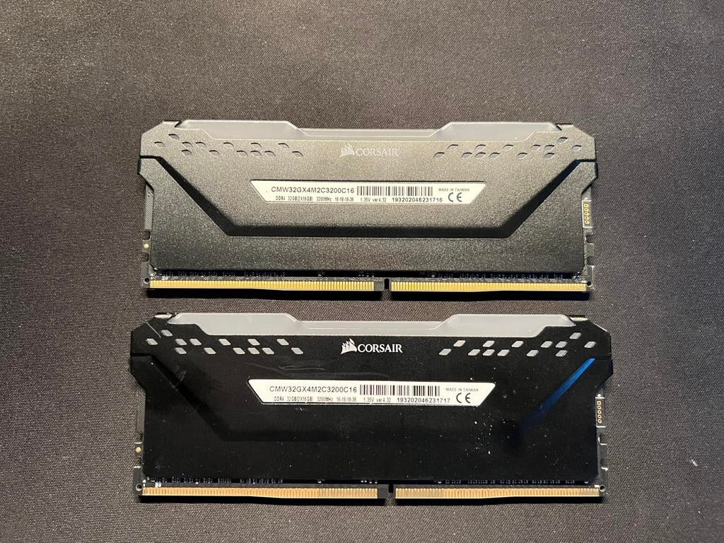 Corsair Vengeance RGB Pro 32GB(2x16GB) DDR4 3200MHz CL16 RAM, 32 GB, DDR4, Comme neuf, Enlèvement