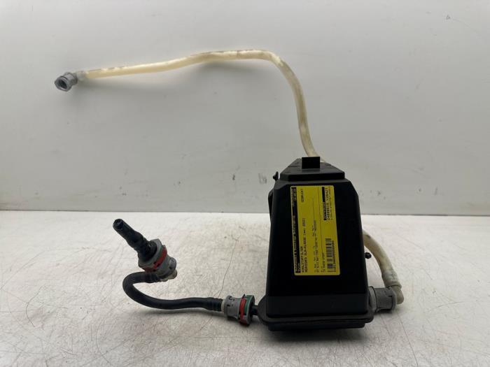 Koolstoffilter van een Mercedes GLA, Auto-onderdelen, Filters, Mercedes-Benz, Gebruikt, 3 maanden garantie, Ophalen of Verzenden