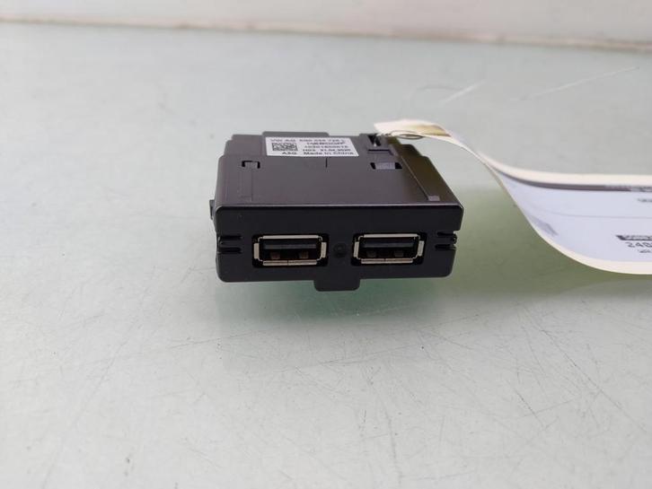 AUX/USB POORT Audi A5 Sportback (F5A / F5F) (|5Q0035726L|), Auto-onderdelen, Overige Auto-onderdelen, Audi, Gebruikt