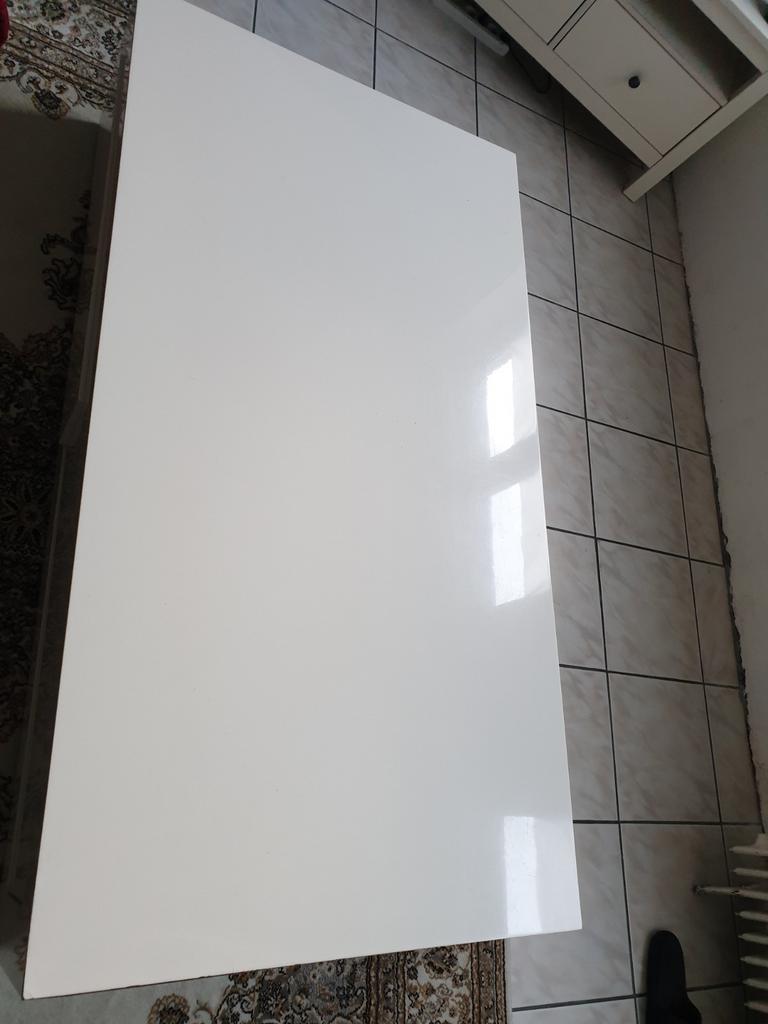 Salon tafel, Ophalen