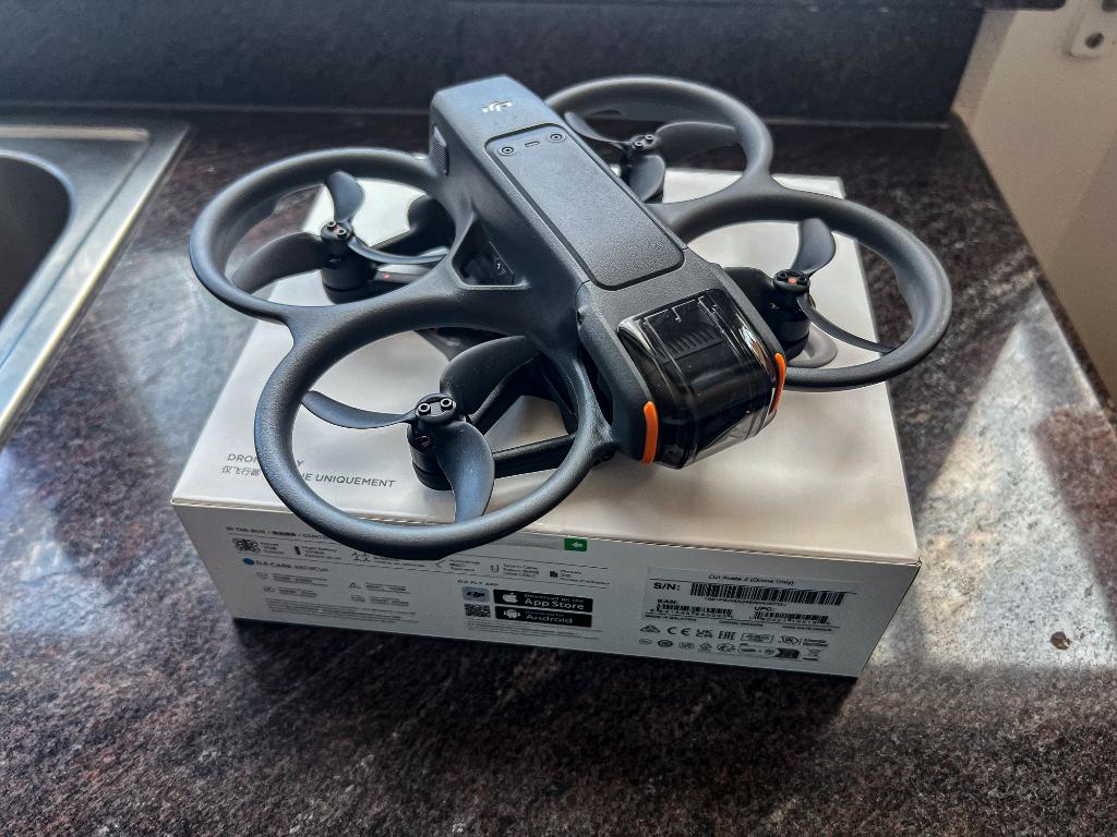 Drone Avata2, Audio, Tv en Foto, Drones, Zo goed als nieuw, Cameradrone, Topkwaliteit, DJI, 250 tot 900 gram, 15 tot 30 minuten
