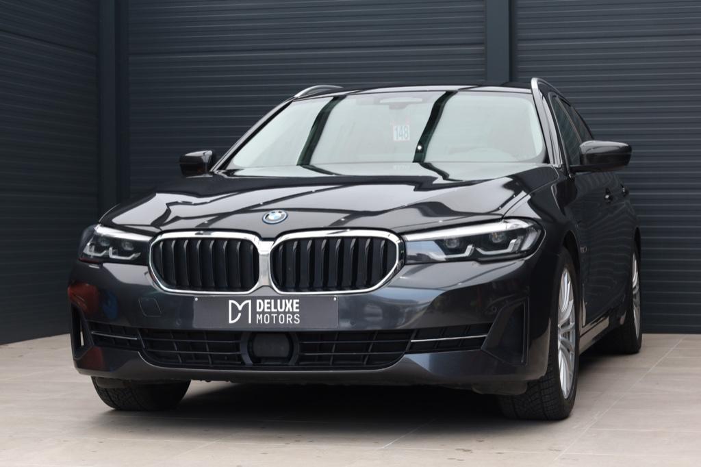 BMW 530 eXA Touring Navi Leder Led Adaptieve Cruise Camera, Auto's, BMW, Automaat, 1998 cc, Achterwielaandrijving, 4 cilinders