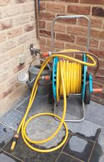 Te koop: Handige tuinslang met roller van "Gardena", Tuin en Terras, Ophalen, Gebruikt, Tuinslang