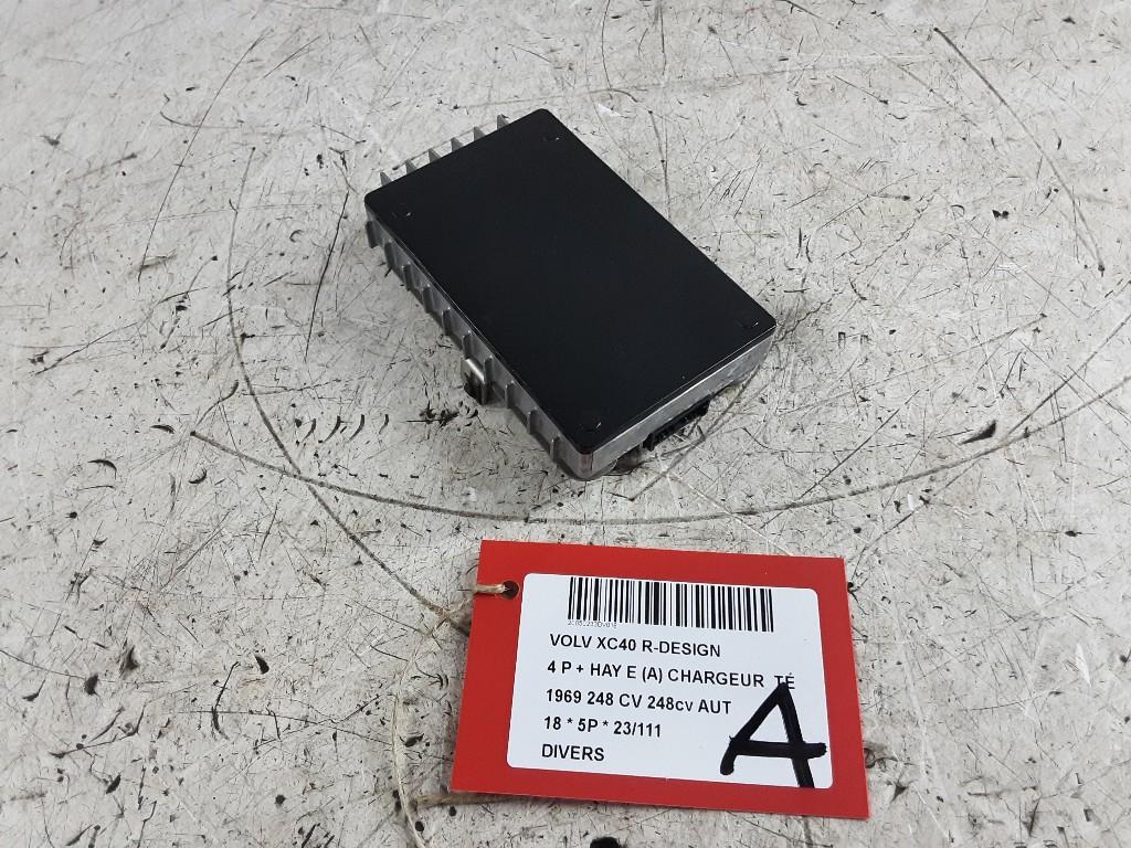 DIVERSEN DIVERS Volvo XC40 (XZ) (P32218920), Gebruikt, Mevr. I. Hauben, Volvo, Rue de l'Espoir 34 34
4030  GRIVEGNÉE, BE