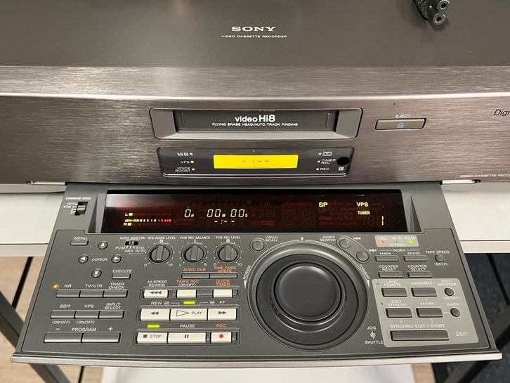 Enregistreur vidéo Sony EV-S9000E hi8 et video8, TV, Hi-fi & Vidéo, Lecteurs vidéo, Comme neuf, Enlèvement ou Envoi