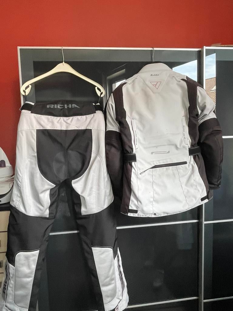 Motorjas modela en richa broek, Ophalen, Tweedehands, Dames, Combipak