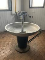 Waterfontein 6 kranen, Werkplek, Ophalen, Gebruikt