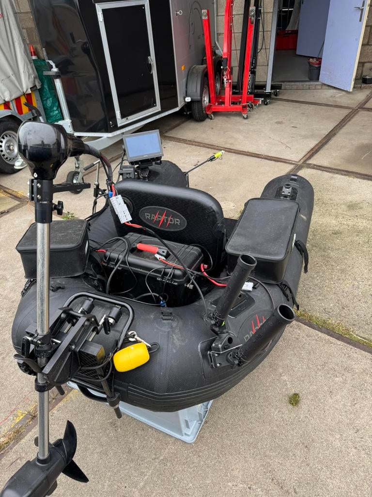 Raptor Carbone Wide 150 bellyboat – volledig uitgerust, Ophalen, Zo goed als nieuw
