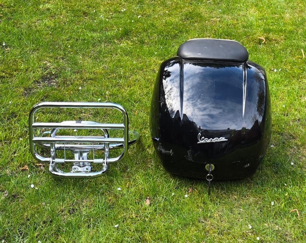 Topcase met drager Vespa GTS, GT en GTV, Motoren, Accessoires | Koffers en Tassen, Gebruikt, Ophalen of Verzenden