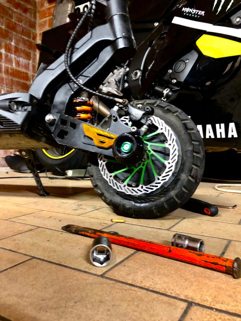 G2 Master Kukirin, Motoren, Ophalen