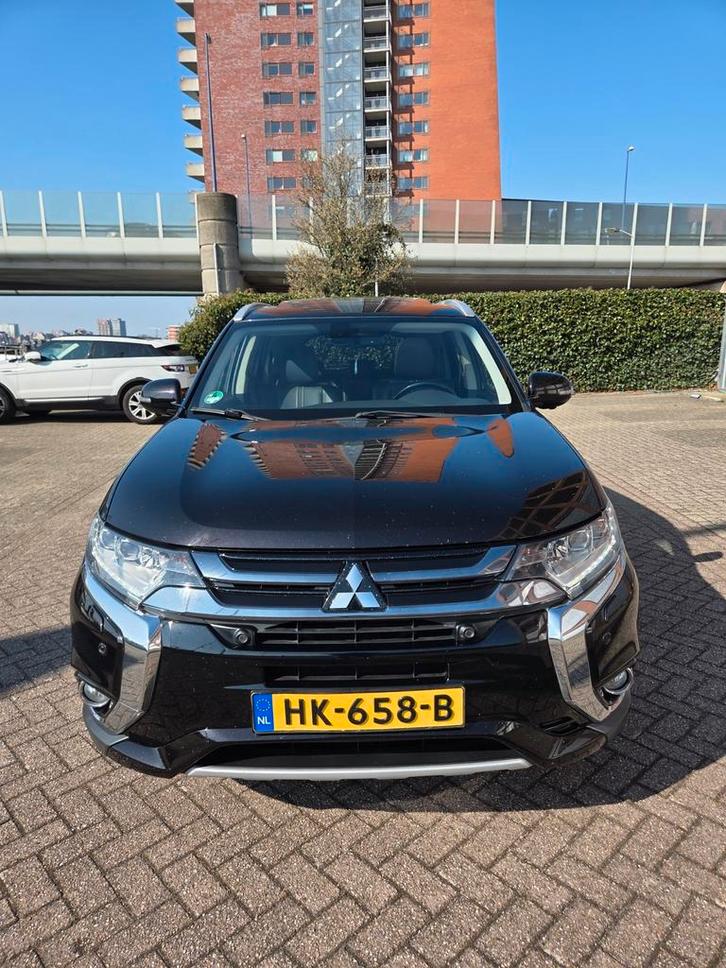 KOOPJE: MITSUBISHI OUTLANDER 2.0 INSTYLE+ PHEV 203PK 4WD️✅️, Auto's, Mitsubishi, Particulier, Outlander, 360° camera, 4x4, ABS