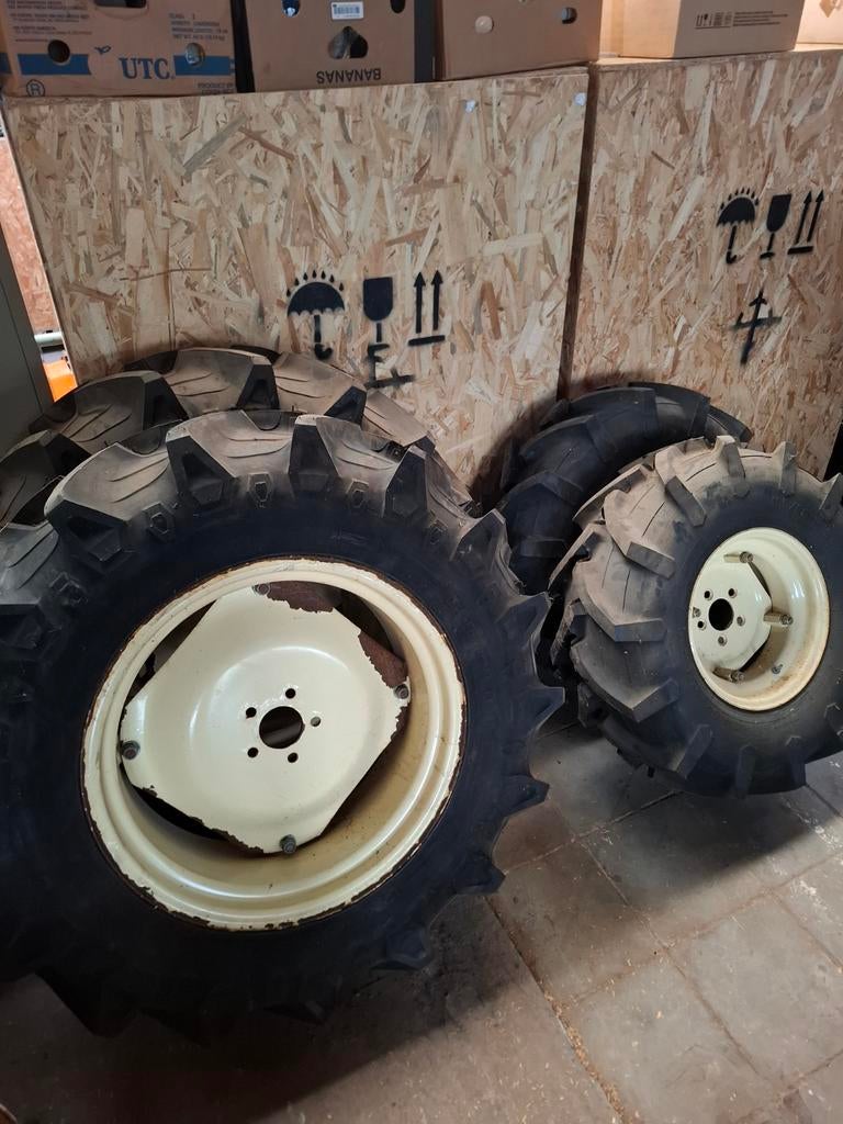 Pneus de tracteur, Articles professionnels, Enlèvement