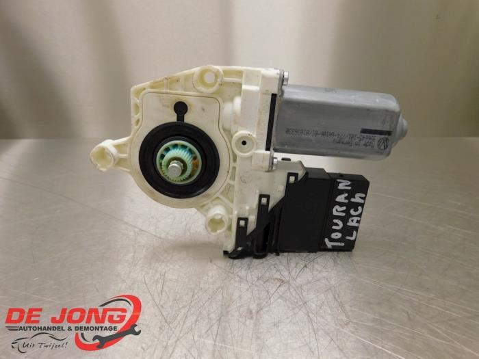 Moteur de vitre portière d'un Volkswagen Touran, Autos : Pièces & Accessoires, Volkswagen, -, 3 mois de garantie, Utilisé