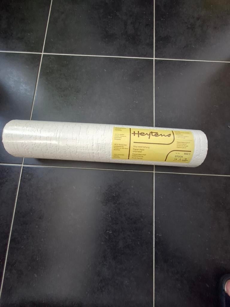 17 rollen Vinyl reliëfbehang Heytens, Huis en Inrichting, Stoffering | Behang, Wit, Ophalen