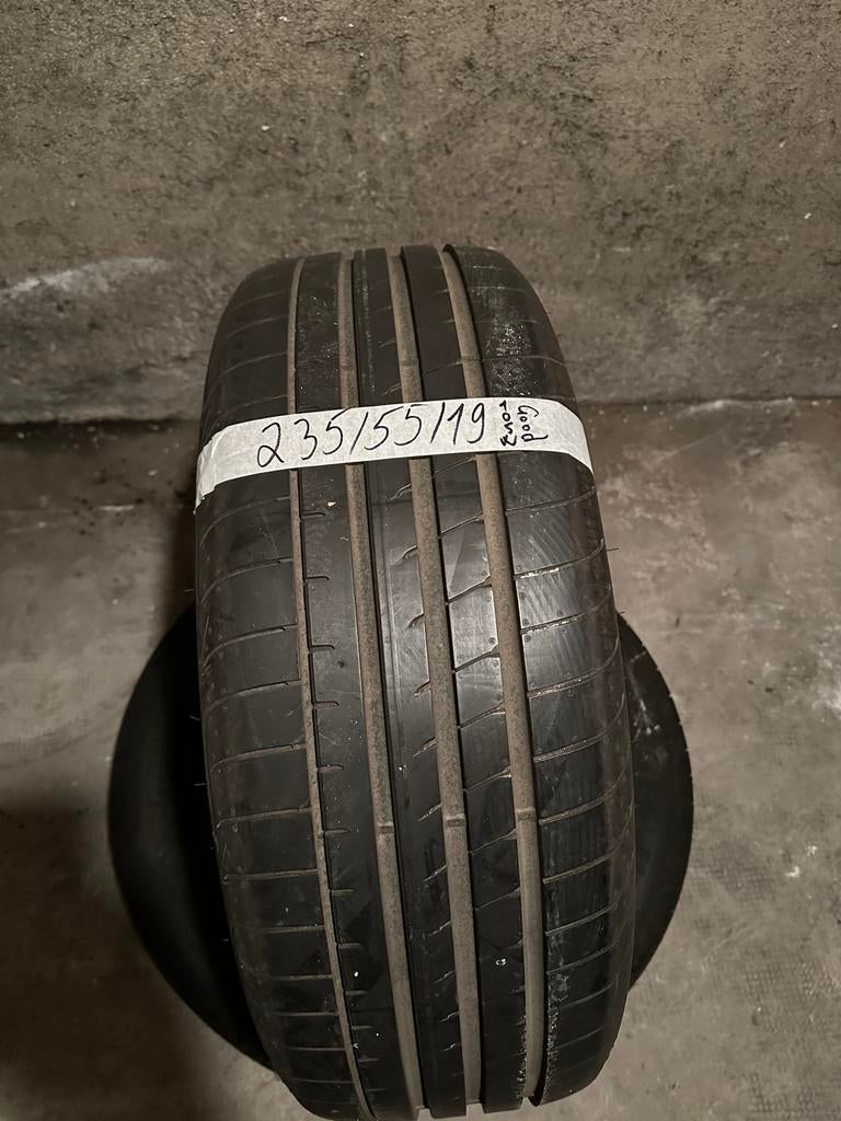 2 pneus 235/55/19 Goodyear, Enlèvement ou Envoi