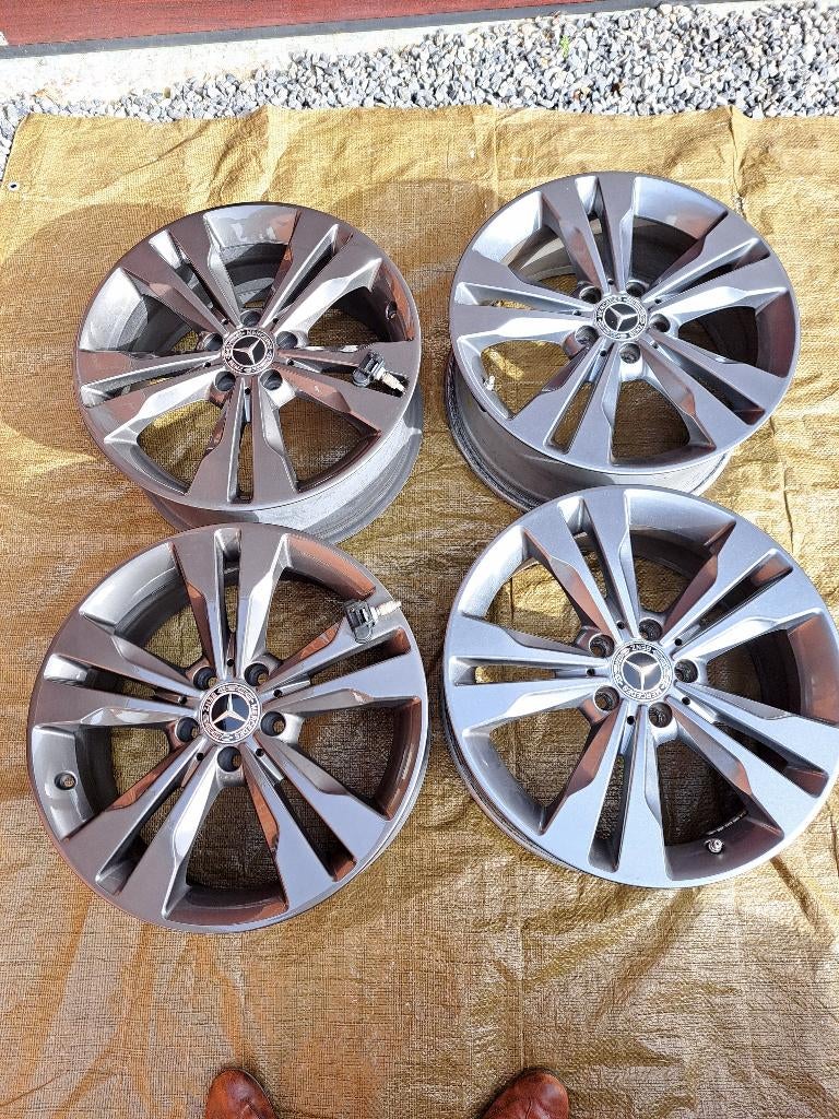 A vendre 4 jantes Mercedes 18 pouces, Autos : Pièces & Accessoires, Pneus & Jantes, Véhicule de tourisme, 18 pouces, Enlèvement