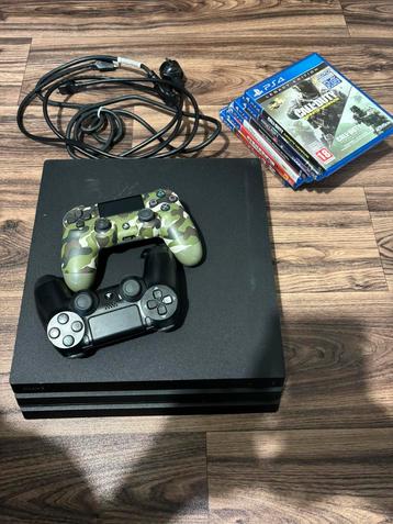 Ps4 pro 1 TB met 2 controllers en 6 games, Games en Spelcomputers, Ophalen, Met games, Met 2 controllers, Zo goed als nieuw