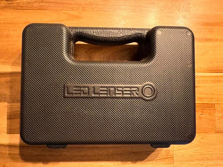 Led Lenser M7R, Caravans en Kamperen, Zaklampen, Zo goed als nieuw, Ophalen of Verzenden