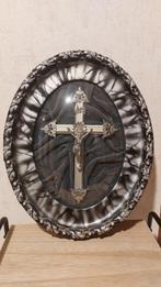 Kruisbeeld achter glas, Antiek en Kunst, Ophalen