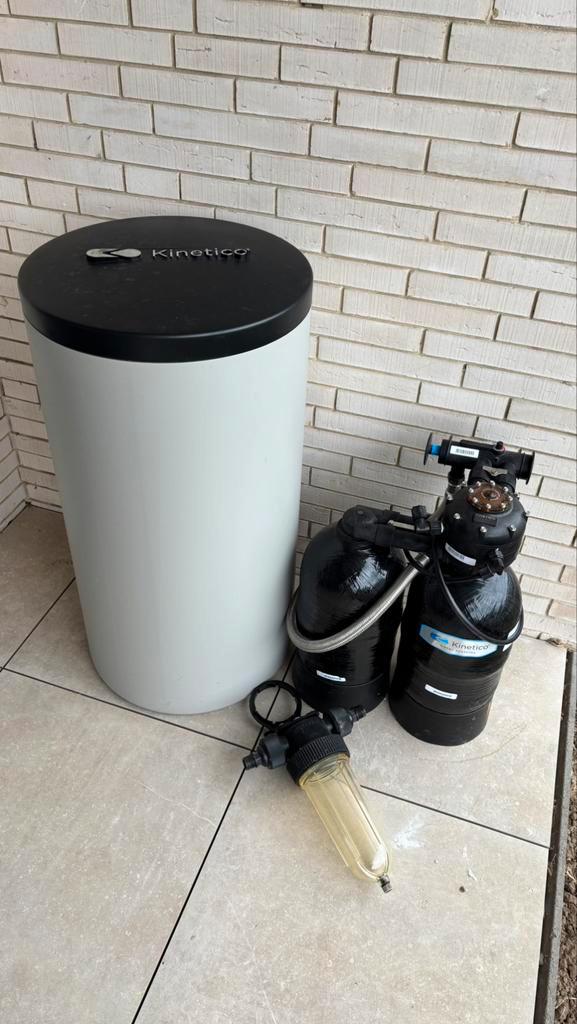 Kinetico Twinsoft Business 2051S DB – Waterontharder, Elektronische apparatuur, Waterontharders, Zo goed als nieuw, Ophalen