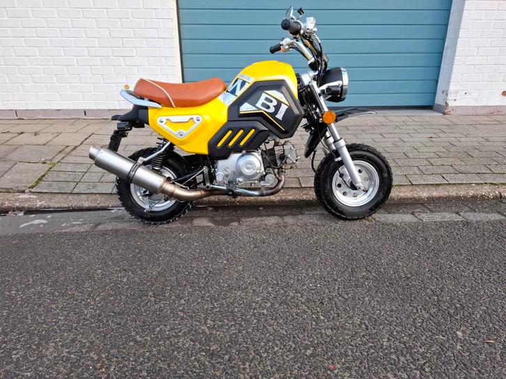 Wbi kong schakelbrommer, geel, Fietsen en Brommers, Brommers | Crossbrommers, Zo goed als nieuw, Overige merken, Ophalen