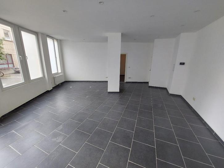 Handelgelijkvloers te huur, Zakelijke goederen, Bedrijfs Onroerend goed, Woon- Werkruimte, Huur