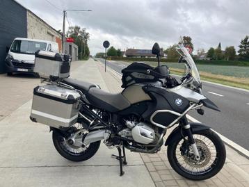 BMW R1200GSA adventure in goede staat beschikbaar voor biedingen