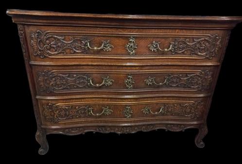 Louis XV commode in massief eikenhout., Antiek en Kunst, Antiek | Meubels | Kasten, Ophalen