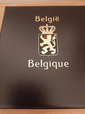 Belgische briefkaarten Davo Luxe-album "1971-2009" volledig beschikbaar voor biedingen
