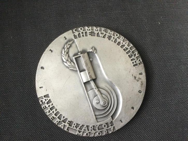 Commemorating 25 anniversary of General Motors 1908 -1933, Antiek en Kunst, Curiosa en Brocante, Ophalen of Verzenden