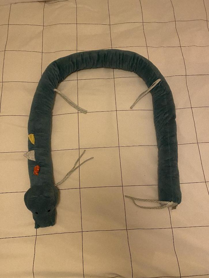 Stootkussen (groen, slang), Kinderen en Baby's, Dekens, Slaapzakjes en Inbakerproducten, Zo goed als nieuw, Overige typen, 100 cm of meer