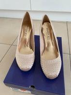 Pumps Steve Madden. 39. Nieuw, Kleding | Dames, Schoenen, Pumps, Verzenden, Beige, Steve Madden
