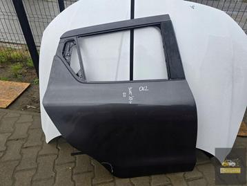 Suzuki Swift Mk8 rechter achterdeur beschikbaar voor biedingen