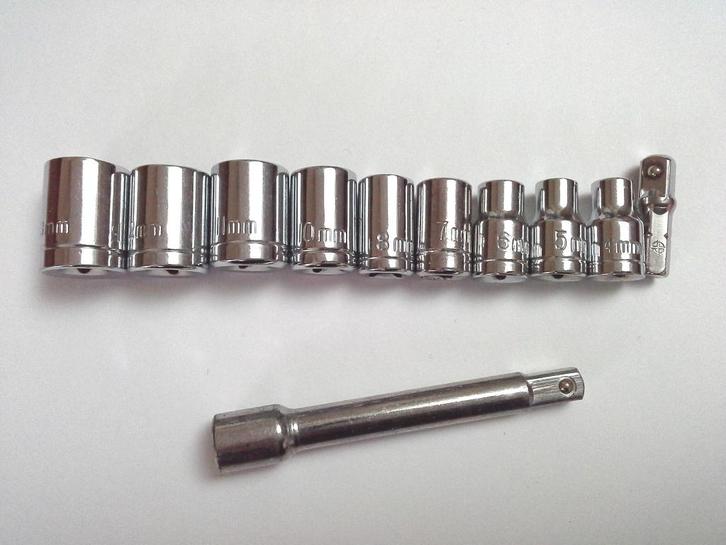 9 douilles 6 pans + adaptateur porte-embout + rallonge, Hobby & Loisirs créatifs, Bricolage, Utilisé, Outillage ou Accessoires