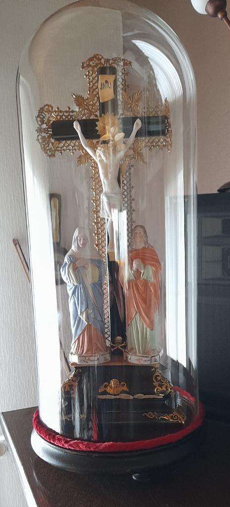 Heiligen beelden onder stolp., Antiek en Kunst, Antiek | Religieuze voorwerpen, Ophalen
