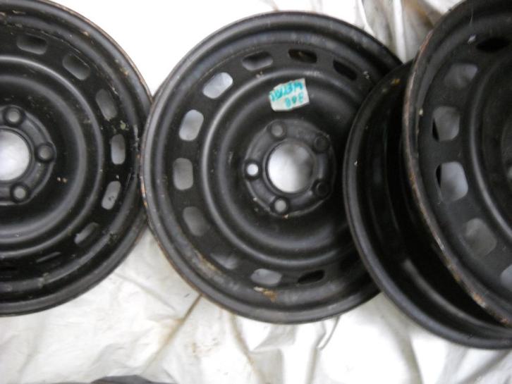 4 Jantes acier Peugeot Citroen de 15" Hiver., Auto-onderdelen, Banden en Velgen, Velg(en), Winterbanden, 15 inch, Gebruikt, Ophalen