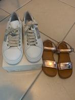 Sneakers en sandalen maat 35, Ophalen