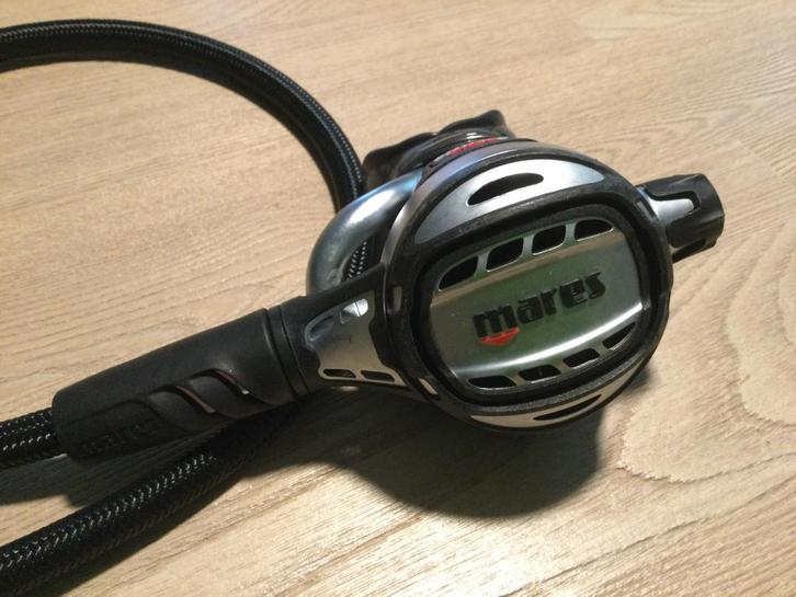 Mares 2e Stage Atlas ADJ. - Ecocheques, Sports nautiques & Bateaux, Plongée, Comme neuf, Autres types, Enlèvement ou Envoi