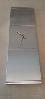 moderne klok, Ophalen of Verzenden, Zo goed als nieuw