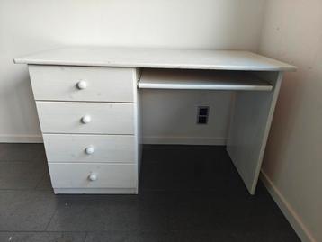 Bureau  beschikbaar voor biedingen
