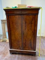 petite armoire noyer/acajou, Utilisé