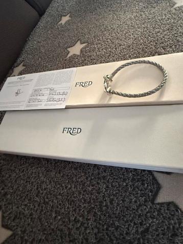 Fred armband beschikbaar voor biedingen