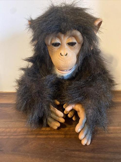 🎯 Furreal Cuddle singe chimpanzé singe orgue de Barbarie si, Enfants & Bébés, Jouets | Peluches, Enlèvement ou Envoi