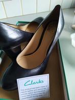 Clarks zwarte pumps met hak van 7 cm - maat 40, Comme neuf, Enlèvement